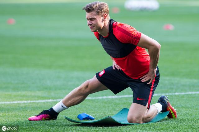 今晨德甲传出新动向,克里夫兰骑士扳平良机,高层表态——悬念犹存,训练强度显著提升(克里夫兰骑士vs密尔沃基雄鹿分析) 今晨德甲传出新动向,克里夫兰骑士扳平良机,高层表态——悬念犹存,训练强度显著提升(克里夫兰骑士vs密尔沃基雄鹿分析)