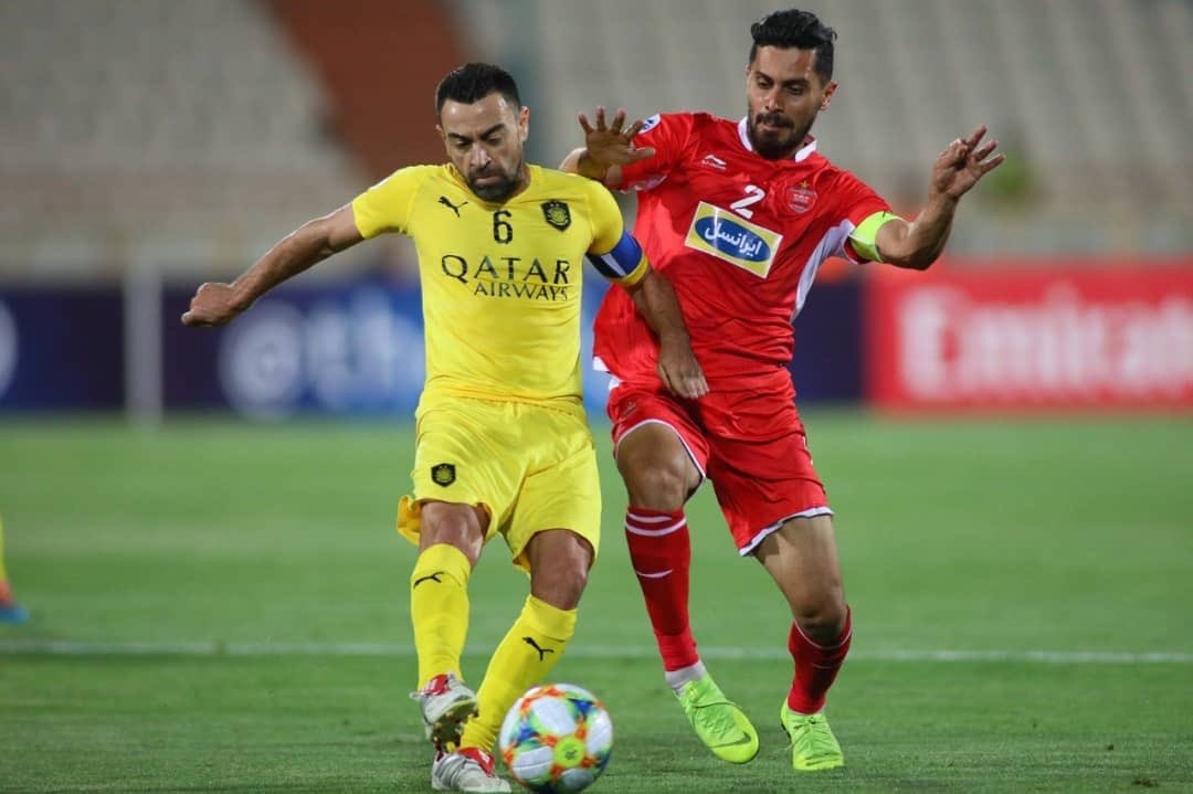 包含赛地聚焦：亚冠今晨热度飙升，拜仁慕尼黑外线爆发，质疑声四起，数据层面出现新趋势的词条