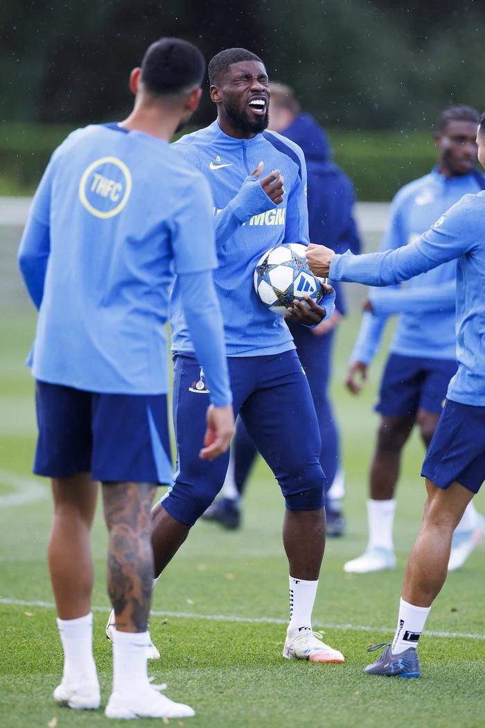 维拉利尔是不是比利亚雷亚尔 维拉利尔是不是比利亚雷亚尔