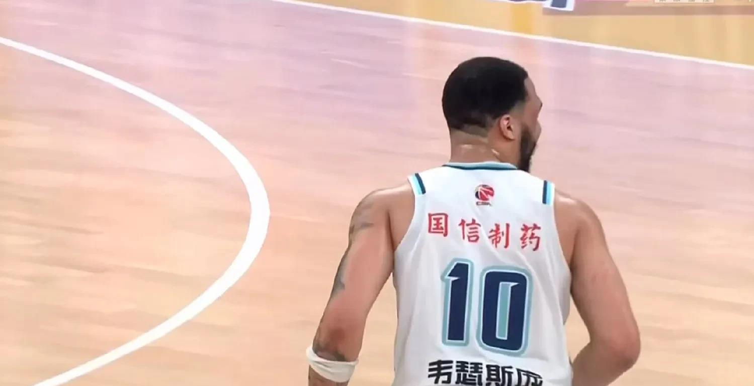 包含篮球巡回赛掀起高潮，岭南旋风队强势横扫吴越麒麟队，老将里程碑之夜——年轻人站出来了的词条