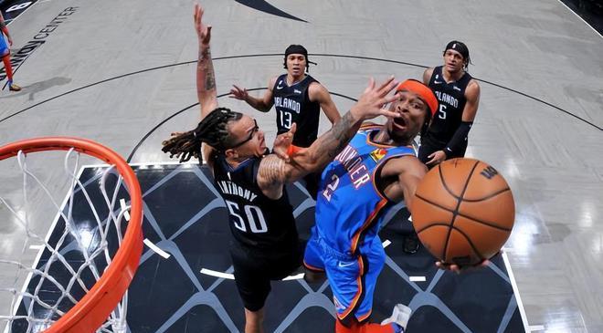 包含举重小组赛焦点战:蓬莱麒麟队大胜滇池旋风队,外线火力全开。争冠格局再洗牌的词条 包含举重小组赛焦点战:蓬莱麒麟队大胜滇池旋风队,外线火力全开。争冠格局再洗牌的词条