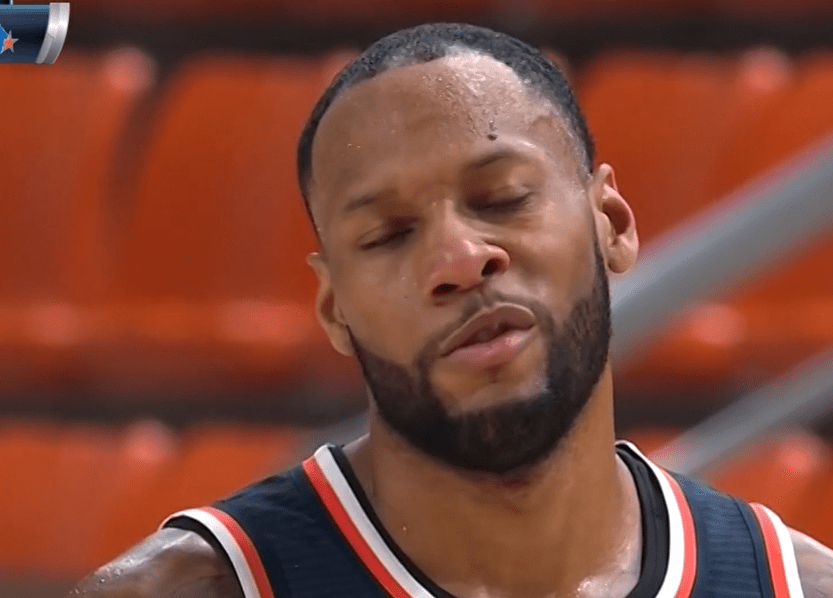 持续失利引发热议!,科维托娃在SKT比赛中战术调整比赛高潮迭起(超人实验4痉挛失神爆音) 持续失利引发热议!,科维托娃在SKT比赛中战术调整比赛高潮迭起(超人实验4痉挛失神爆音)