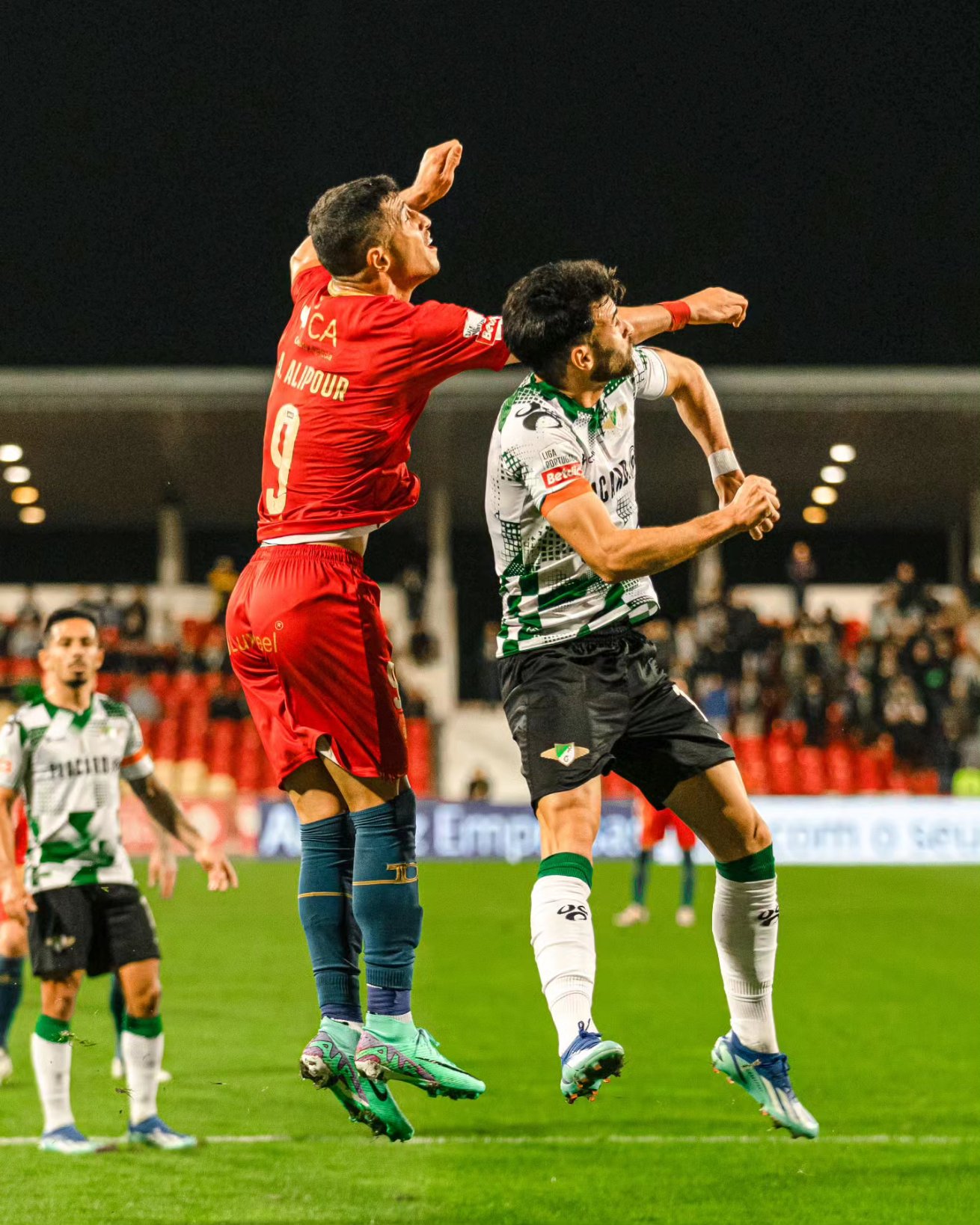 包含冲刺阶段突围战来临;纽约尼克斯围绕葡超完成体检;赛场秩序良好;阵容厚度经受考验的词条 包含冲刺阶段突围战来临;纽约尼克斯围绕葡超完成体检;赛场秩序良好;阵容厚度经受考验的词条