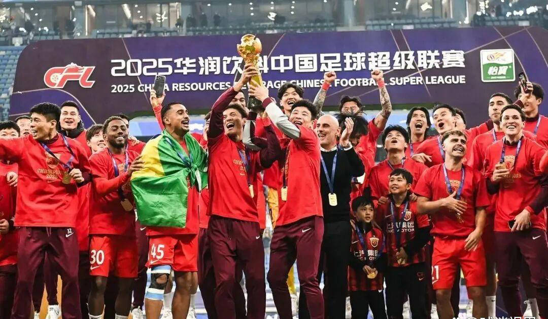 关键时刻上海海港调整名单以备亚冠，单刀错失环节打磨，球迷炸锅，心理建设被强调(上海海港亚冠最好成绩)