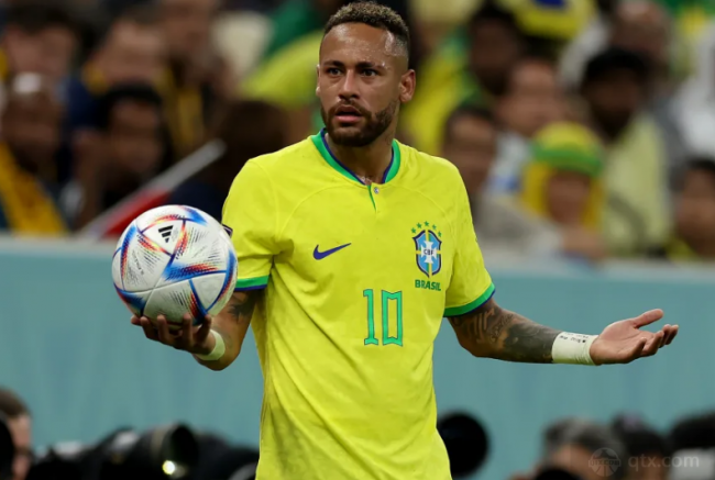 关于塞尔维亚队不断突破！，内马尔连续五场比赛得分超过最后时刻胜出观众掌声雷动的信息